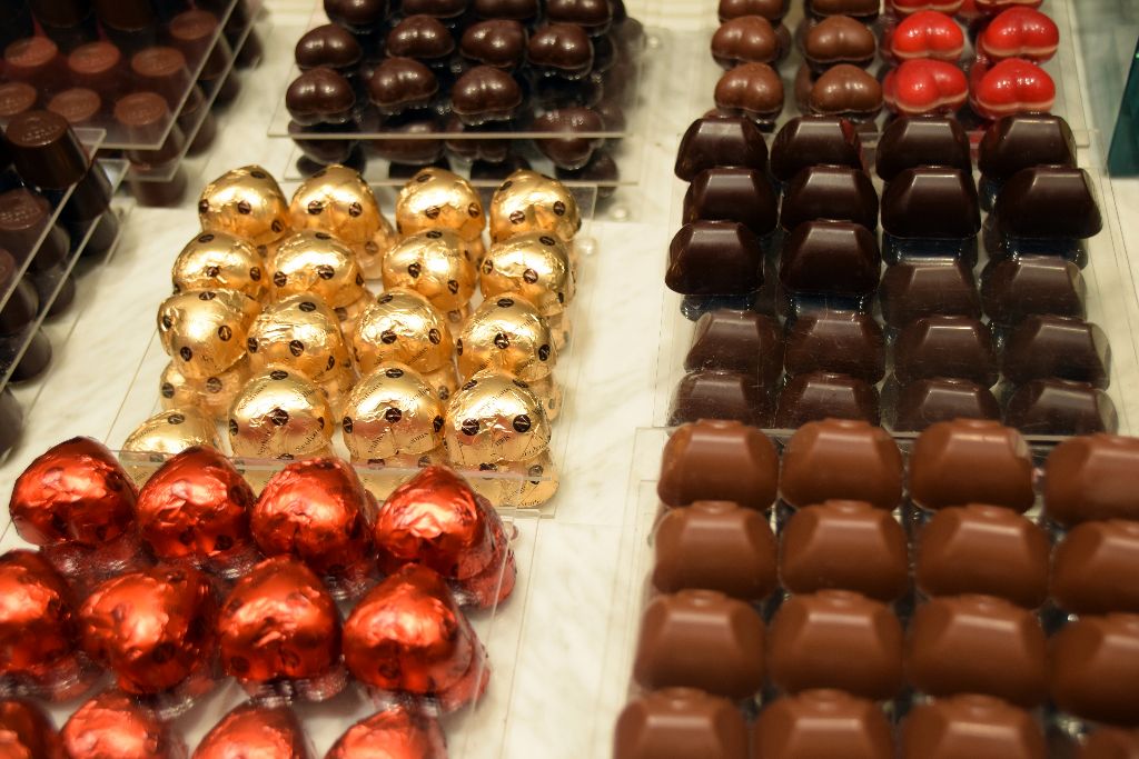 Neuhaus – Feinste belgische Pralinen und Schokoladen - MITTE bitte ...