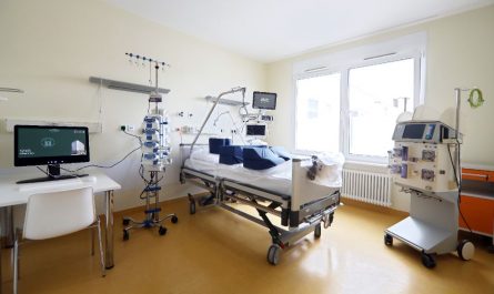 Es gibt weitere Zimmer auf einer neuen Intensivstation für Corona-Patienten.