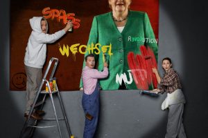 Mit „Deutschland in den Wechseljahren“ läutet das Kabarett das Ende der Ära Merkel ein. Foto: Chris Gonz