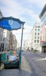 Geschlossen: Der U-Bahnhof Französische Straße bleibt dicht.