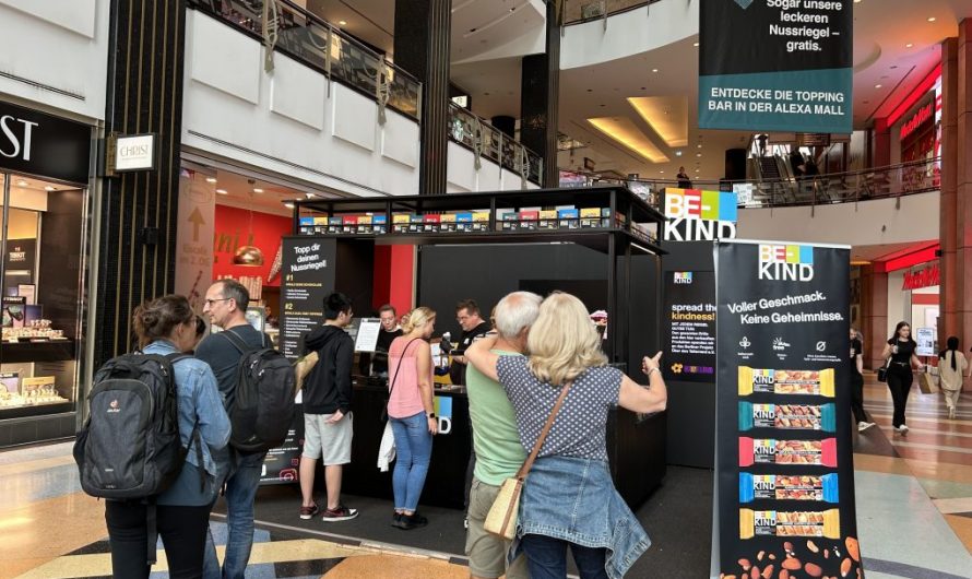 Snacken im Pop-up-Store im Alexa