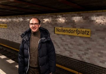BVG-Vorstandsvorsitzender Henrik Falk auf dem U-Bahnhof Nollendorfplatz. © BVG