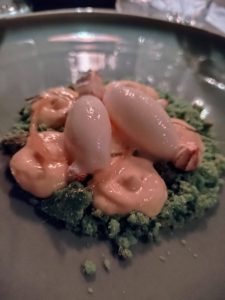 Tarte au citron mit Yuzu und Streusel