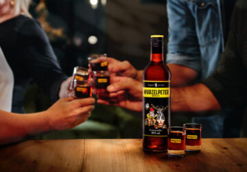 Wurzelpeter Berlin – der Kräuterlikör, der garantiert die Runde macht.