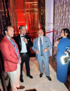 Betreiberfamilie Aygün bei der exklusiven Eröffnungsparty des Restaurants „the Main“ im Titanic Hotel am Gendarmenmarkt in Berlin-Mitte.