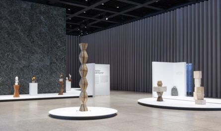 Brancusi, Ausstellungsansicht, Neue Nationalgalerie. Foto: Neue Nationalgalerie – Stiftung Preußischer Kulturbesitz /David von Becker
