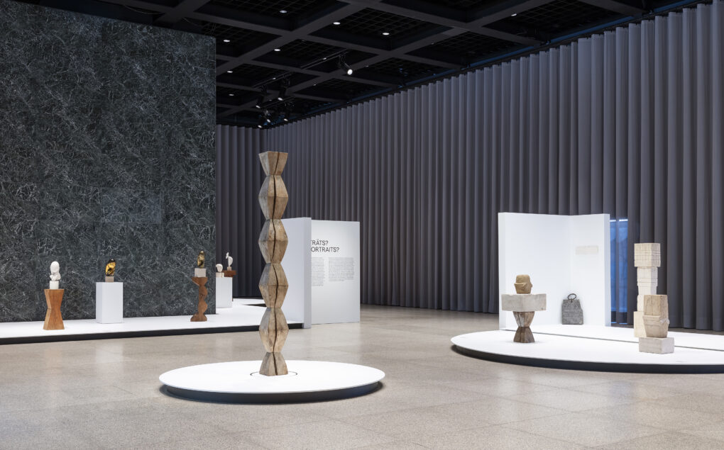 Brancusi, Ausstellungsansicht, Neue Nationalgalerie. Foto: Neue Nationalgalerie – Stiftung Preußischer Kulturbesitz /David von Becker