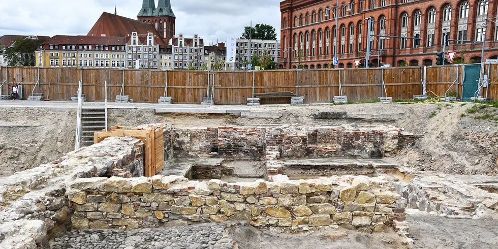 Grabung am Molkenmarkt: Blick in westliche Richtung auf den Steinkeller © Landesdenkmalamt Berlin, Judith Katharina Stern