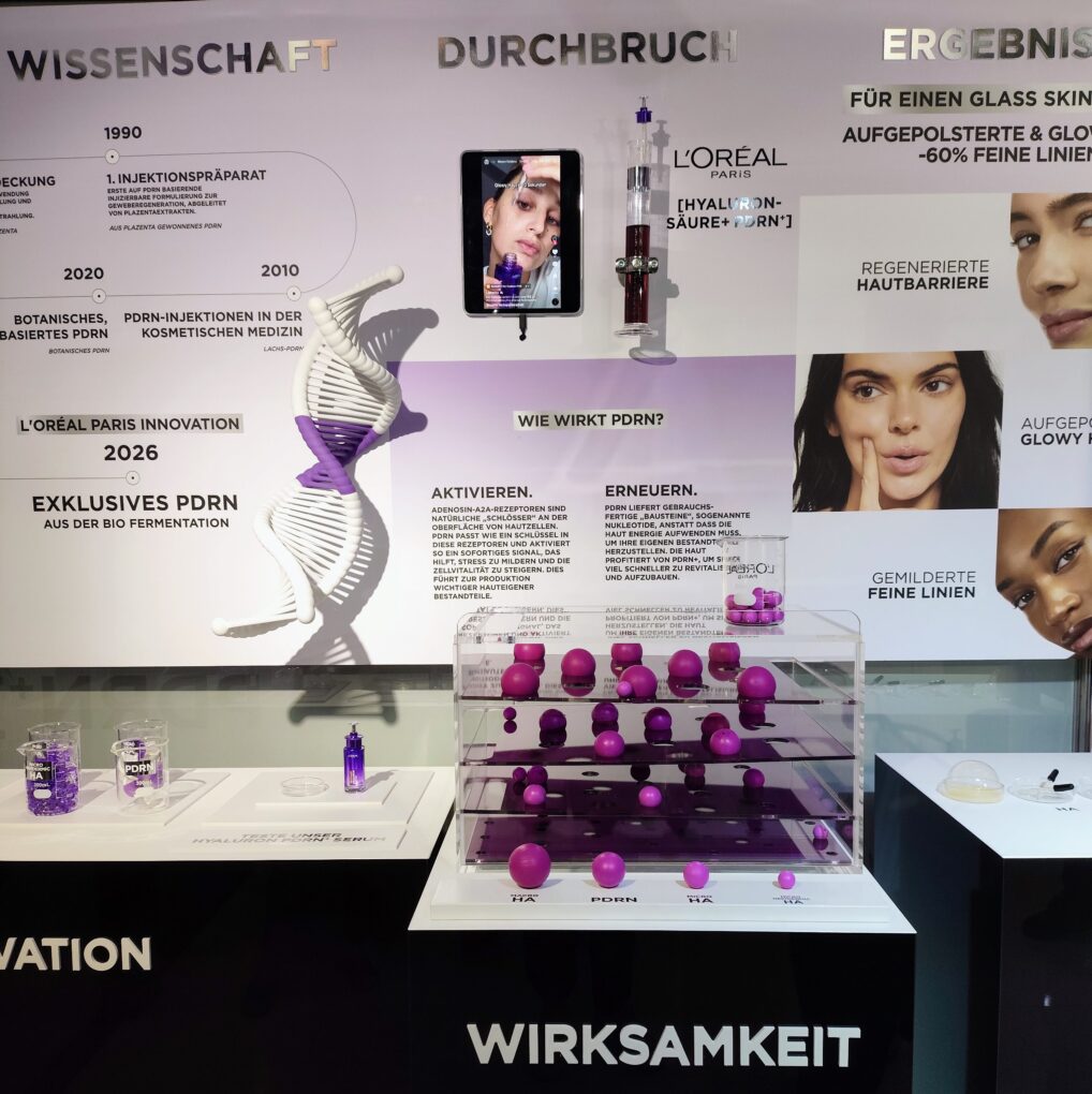 L’Oréal Paris eröffnet vom 3.-5. September 2026 am Potsdamer Platzein Pop-up rund um den aktuellen Trend PDRN in der Hautpflege.
Foto: MITTE bitte!